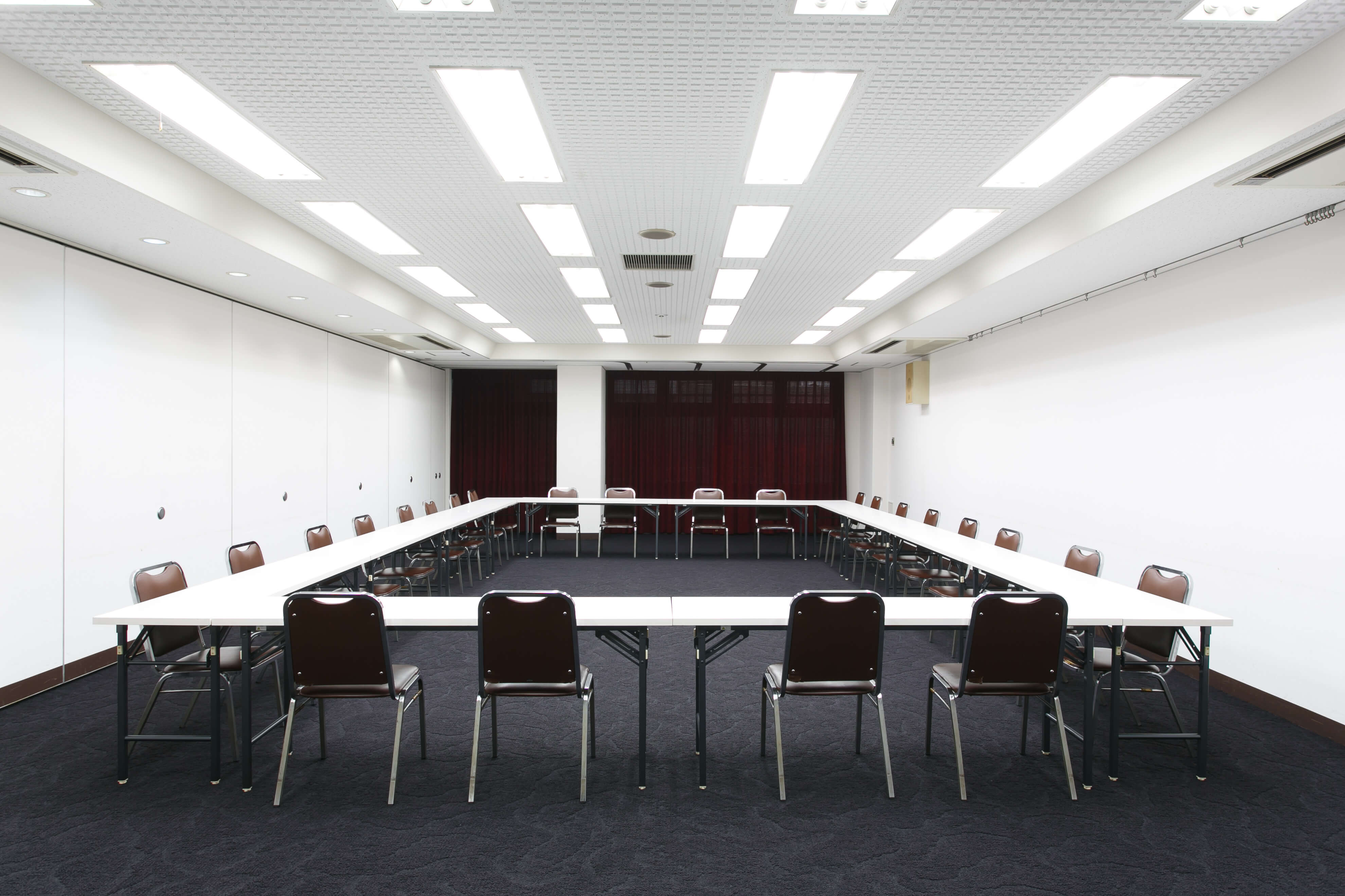 100A/100B/100Cの会場イメージ01