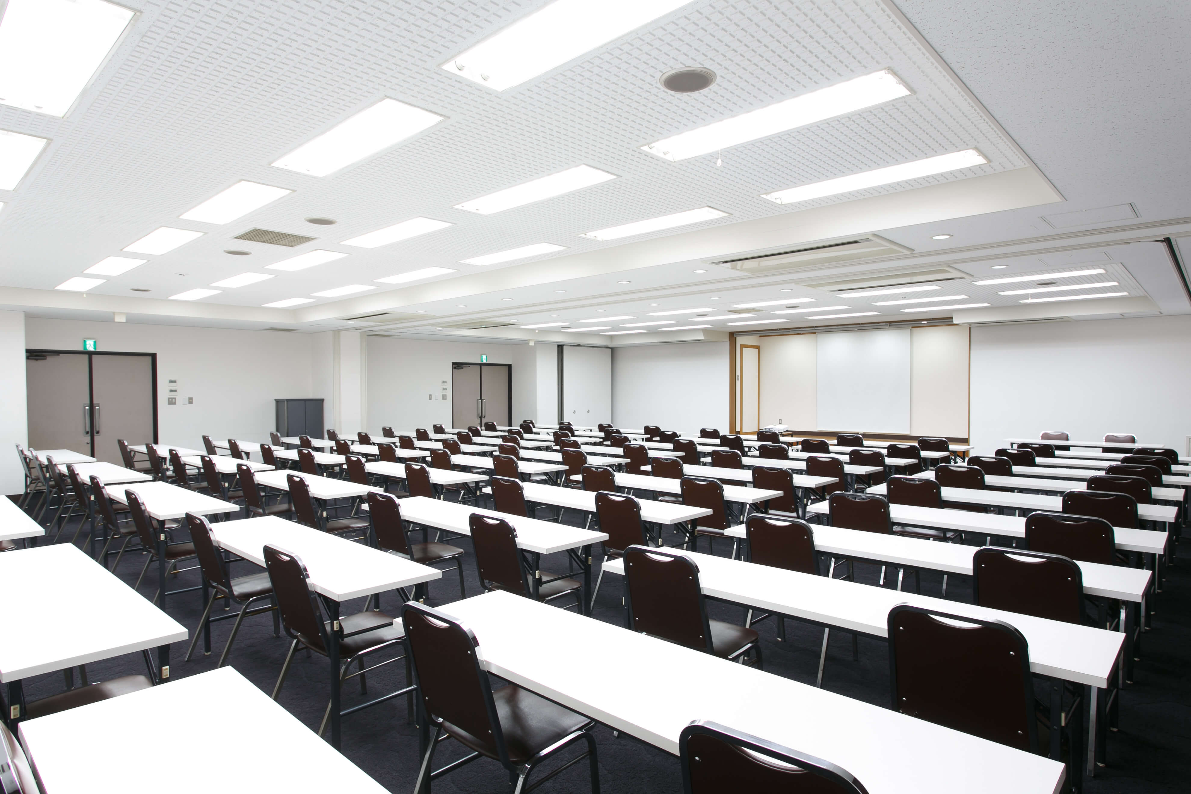 100AB/100BCの会場イメージ03