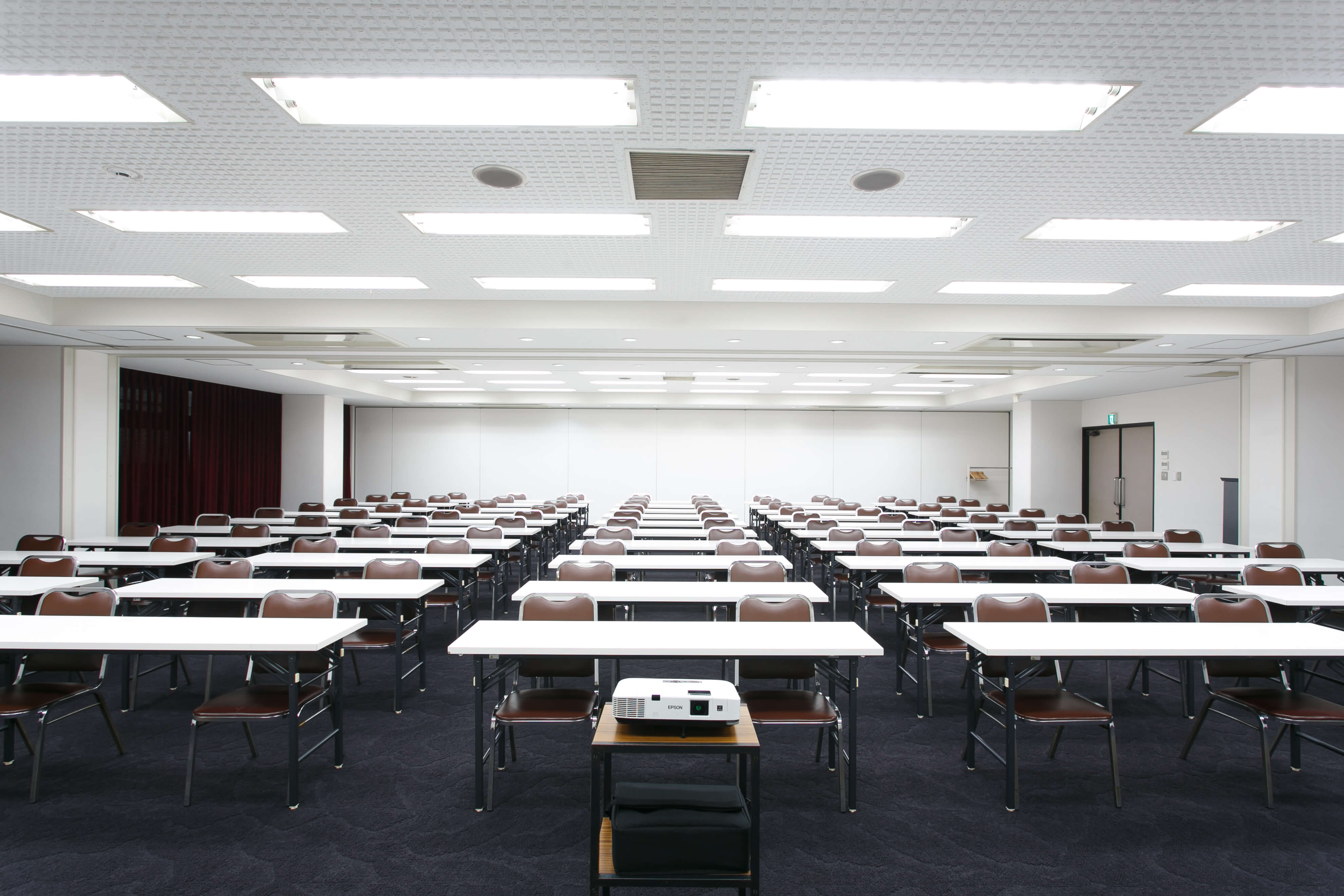 100AB/100BCの会場イメージ05